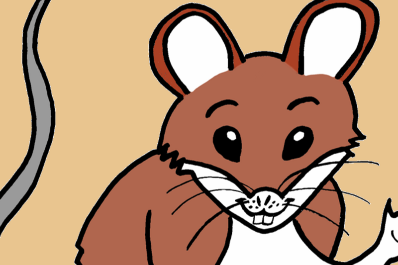 Eine cartoonartige Maus mit braunem und weißem Fell sitzt aufrecht. Sie hat große, runde Ohren und lächelt freundlich, während sie mit einer Pfote winkt. Der Hintergrund ist ein einfarbiges Beige.
