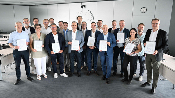 Foto di gruppo dei firmatari del “Memorandum of Understanding”