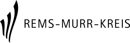 Logo des Rems-Murr-Kreises. Es zeigt stilisierte, geschwungene Linien in Schwarz, die einen dynamischen Eindruck vermitteln. Der Schriftzug "REMS-MURR-KREIS" steht klar und deutlich darunter.