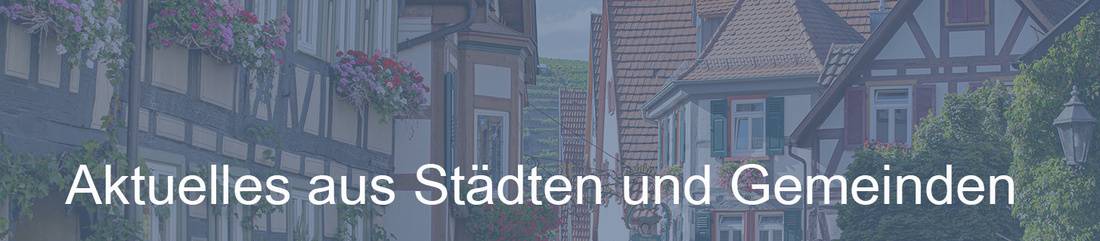 Eine malerische Straßenansicht von Städten und Gemeinden mit traditionellen Gebäuden, verziert mit Blumen. Im Vordergrund der Text "Aktuelles aus Städten und Gemeinden". (Text KI generiert)