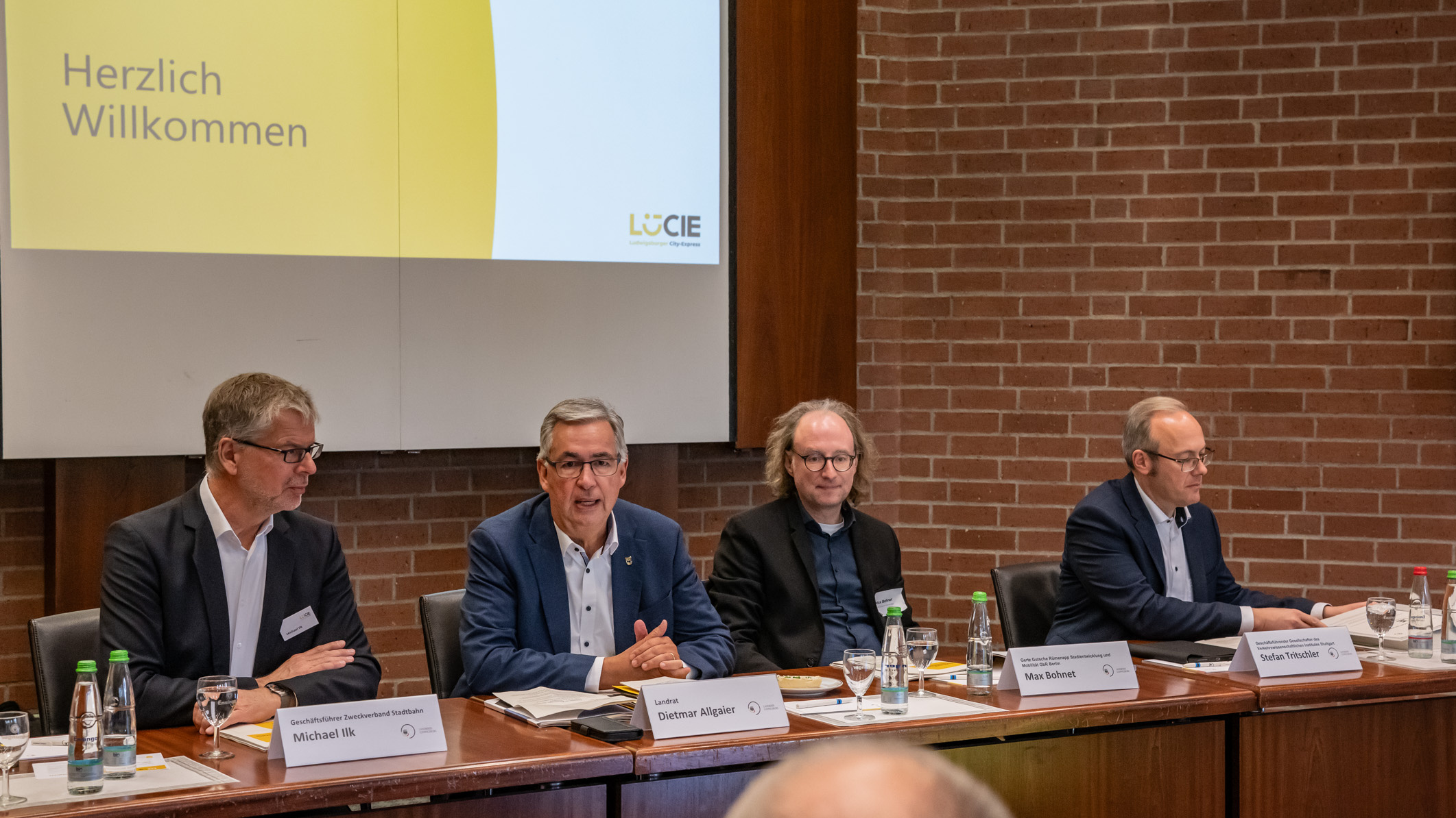 Michael Ilk, District Administrator Dietmar Allgaier, Max Bohnet and Stefan Tritschler at the press conference.