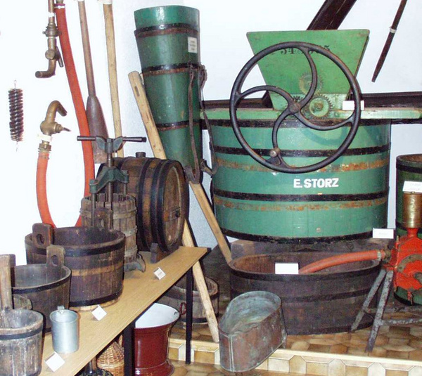 Mostpresse im Asperger Weinmuseum