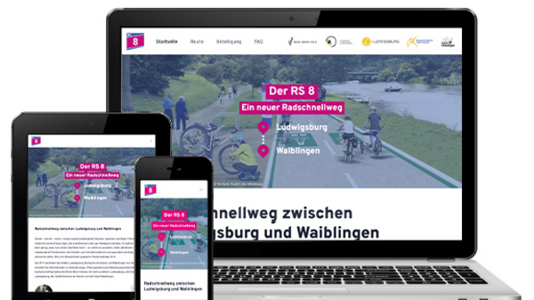 Immagine che mostra un sito web dedicato al nuovo percorso ciclabile RS 8. Il contenuto evidenzia le località di Ludwigsburg e Waiblingen. È visualizzato su diversi dispositivi, tra cui un computer, un tablet e uno smartphone.
