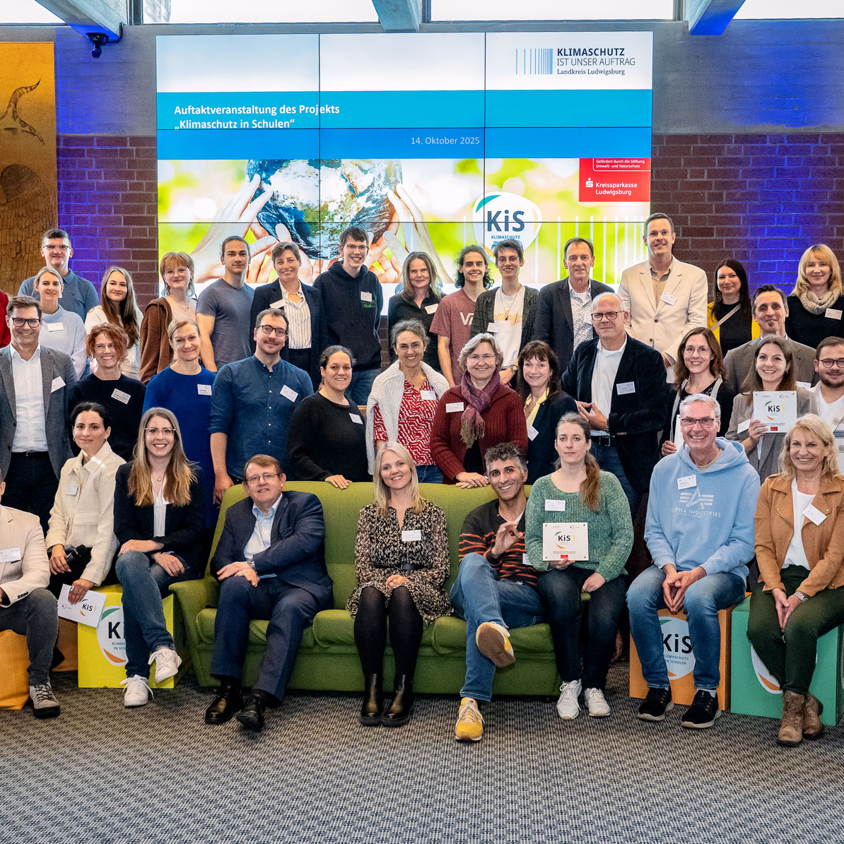 Gruppenfoto von der Veranstaltung "Klimaschutz in Schulen".